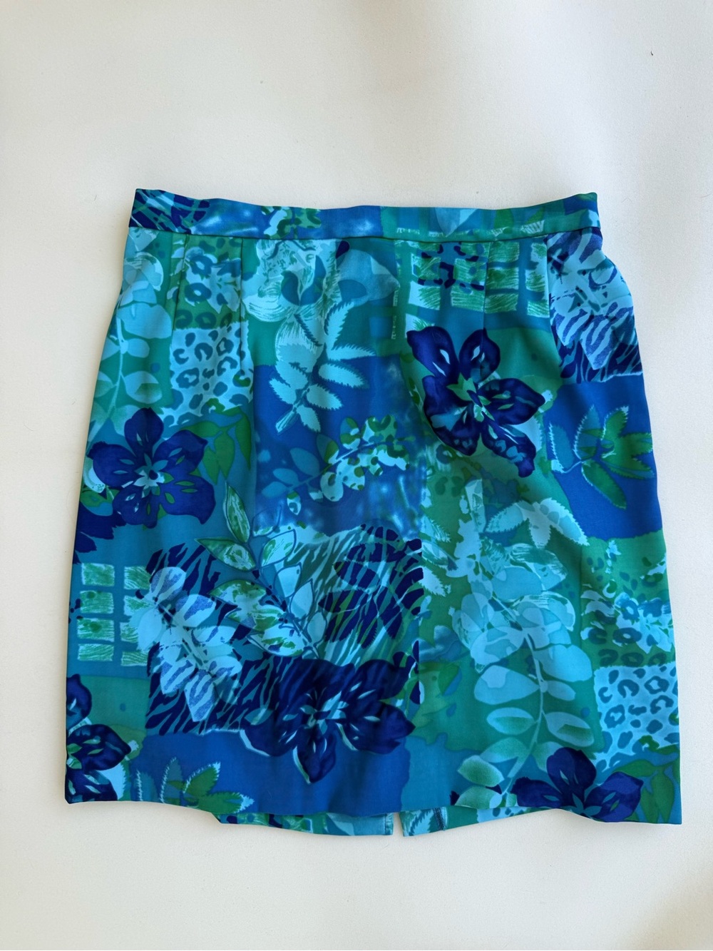 Vintage John Roberts Petite Skirt Blue Green Floral Size 14P Knee Length Stretch